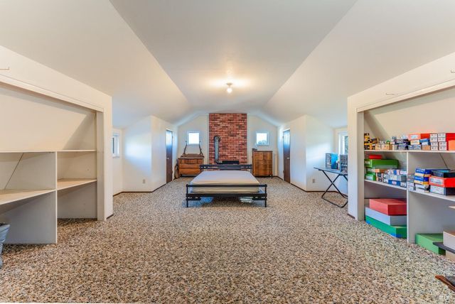 1961 Foothill Dr, Redwood Valley, CA 95470