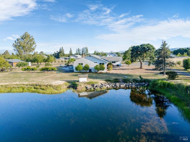 1961 Foothill Dr, Redwood Valley, CA 95470