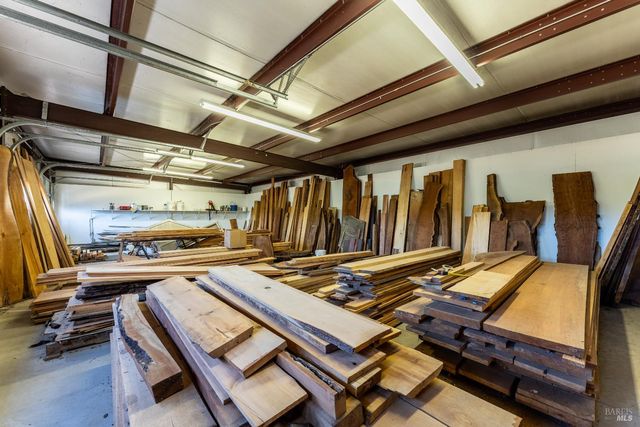 1961 Foothill Dr, Redwood Valley, CA 95470