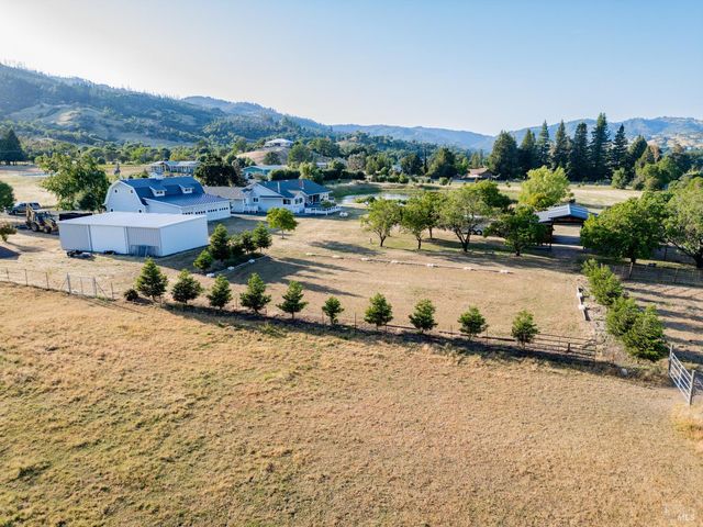 1961 Foothill Dr, Redwood Valley, CA 95470