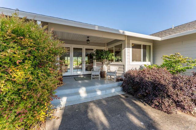 1961 Foothill Dr, Redwood Valley, CA 95470