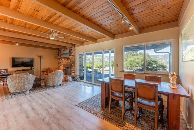 1961 Foothill Dr, Redwood Valley, CA 95470