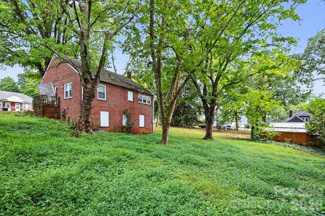 321 N Bost Street, Statesville, NC 28677
