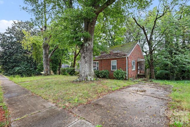 321 N Bost Street, Statesville, NC 28677