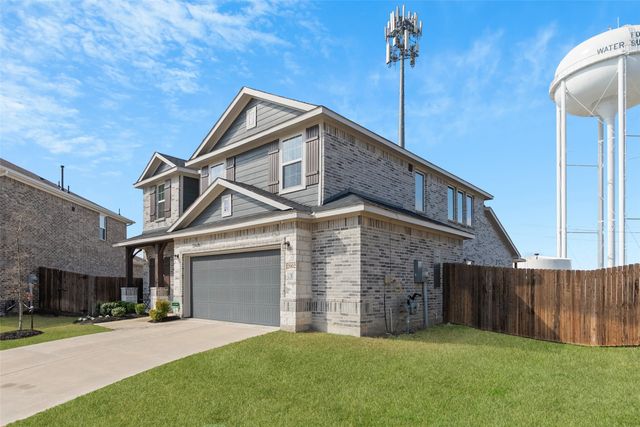 2002 Bronte Drive, Forney, TX 75126