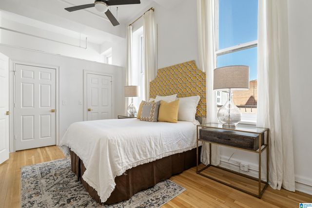 300 20th St N Apt 202, Birmingham, AL 35203