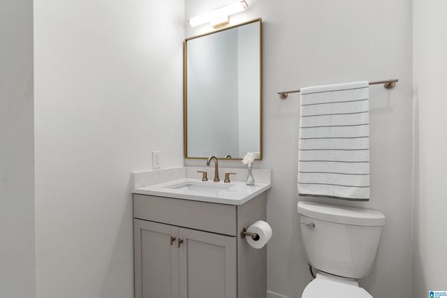 300 20th St N Apt 202, Birmingham, AL 35203