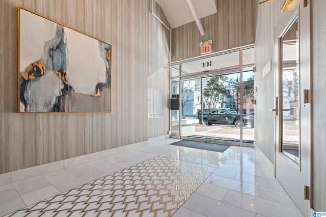 300 20th St N Apt 202, Birmingham, AL 35203