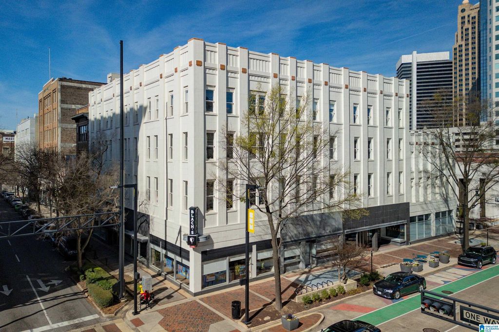 300 20th St N Apt 202, Birmingham, AL 35203