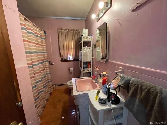 607 Osborn Avenue, Riverhead, NY 11901