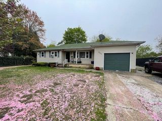 607 Osborn Avenue, Riverhead, NY 11901