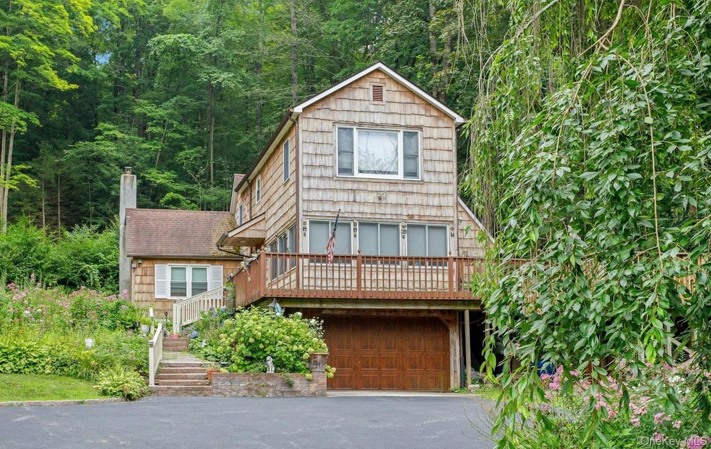 934 Peekskill Hollow Road, Carmel, NY 10579