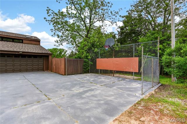1451 Highway F, Defiance, MO 63341