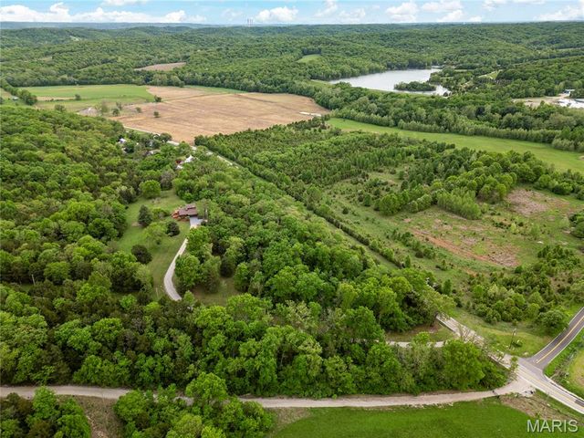 1451 Highway F, Defiance, MO 63341