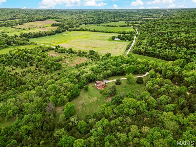 1451 Highway F, Defiance, MO 63341