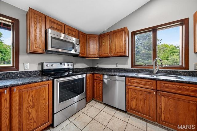 1451 Highway F, Defiance, MO 63341