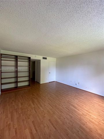 16171 Blatt Blvd 212, Weston, FL 33326