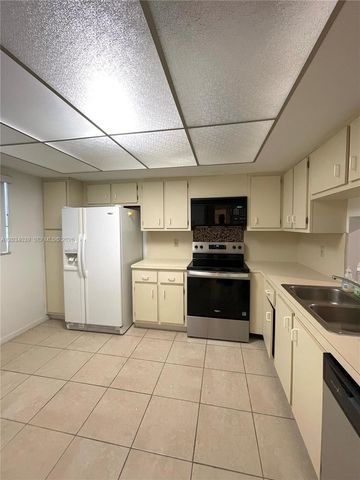 16171 Blatt Blvd 212, Weston, FL 33326
