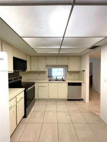 16171 Blatt Blvd 212, Weston, FL 33326