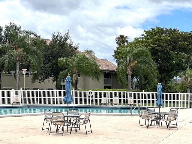 16171 Blatt Blvd 212, Weston, FL 33326