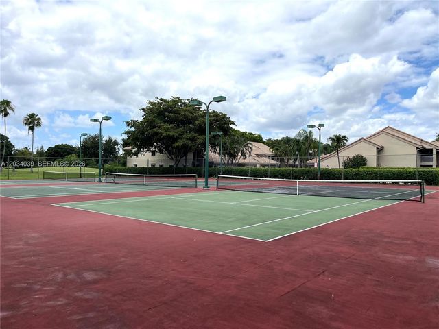 16171 Blatt Blvd 212, Weston, FL 33326