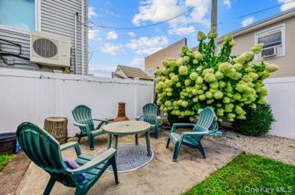 257 Neptune Boulevard, Long Beach, NY 11561 — photo 2