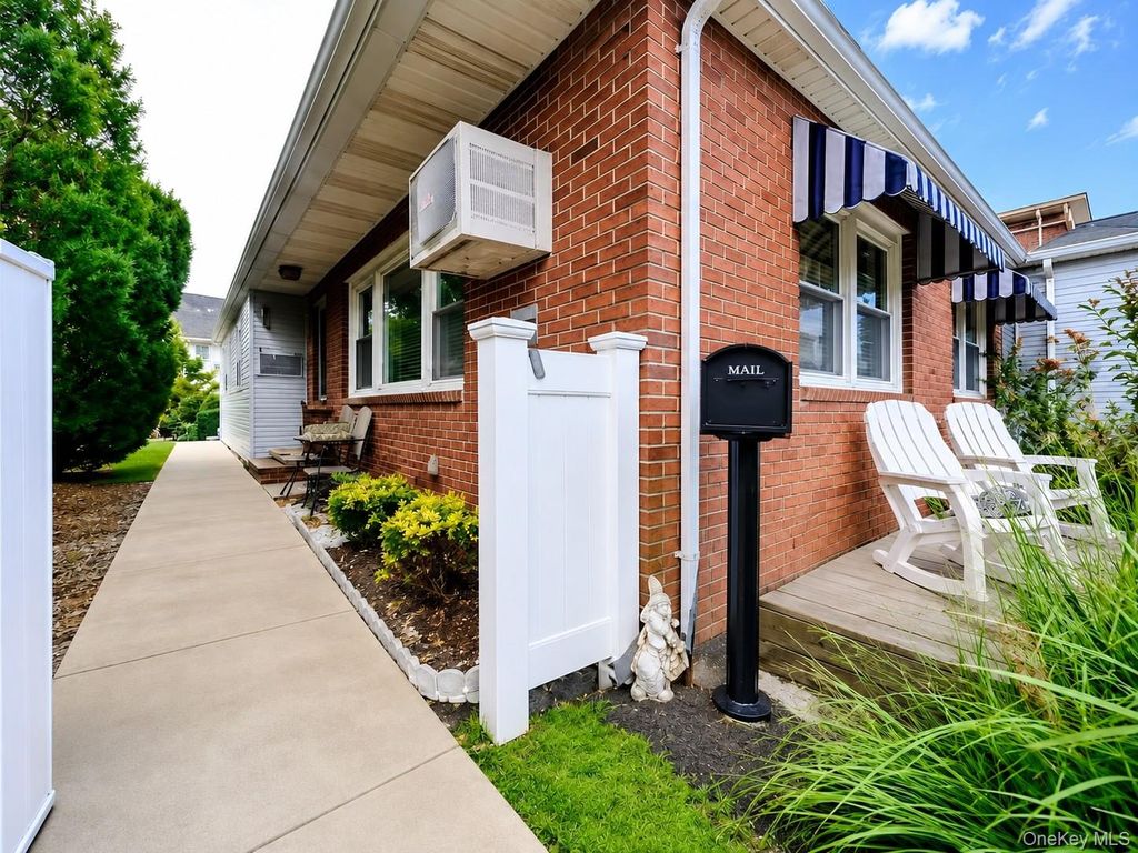 257 Neptune Boulevard, Long Beach, NY 11561 — photo 3