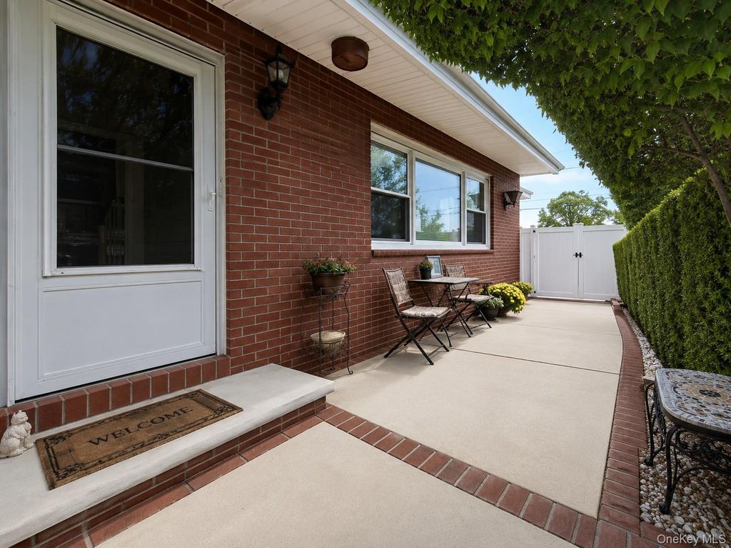 257 Neptune Boulevard, Long Beach, NY 11561 — photo 5