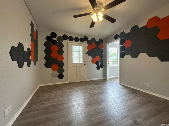2930 W Ashby, San Antonio, TX 78228