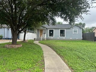 2930 W Ashby, San Antonio, TX 78228