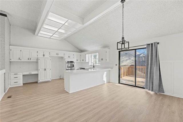 12521 W 85th Terrace, Lenexa, KS 66215