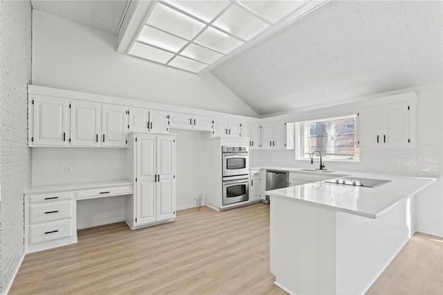 12521 W 85th Terrace, Lenexa, KS 66215