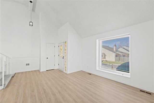 12521 W 85th Terrace, Lenexa, KS 66215