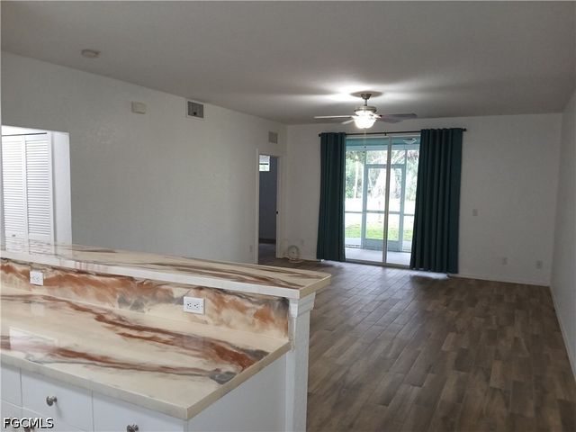 1050 Hancock Creek South BLVD 103, Cape Coral, FL 33909