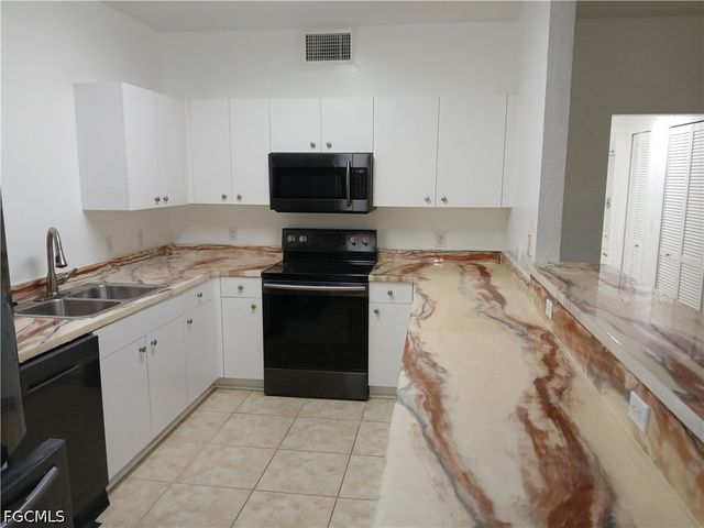 1050 Hancock Creek South BLVD 103, Cape Coral, FL 33909