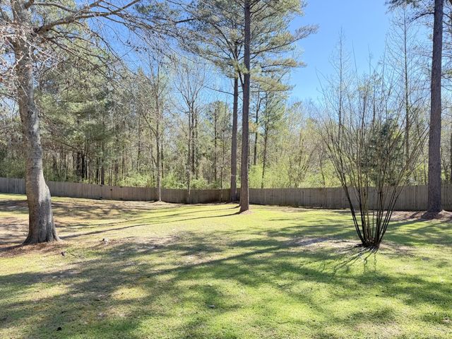 75 Travertine Dr., Hattiesburg, MS 39402