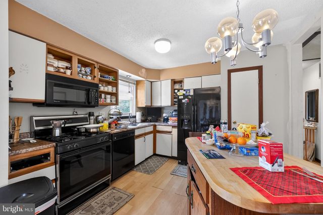 401 MELVIN AVE, Glendora, NJ 08029