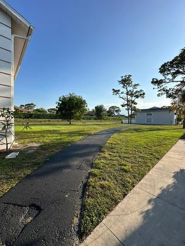 217 Foxtail Drive H, Greenacres, FL 33415