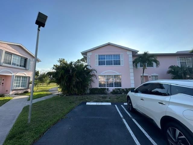 217 Foxtail Drive H, Greenacres, FL 33415