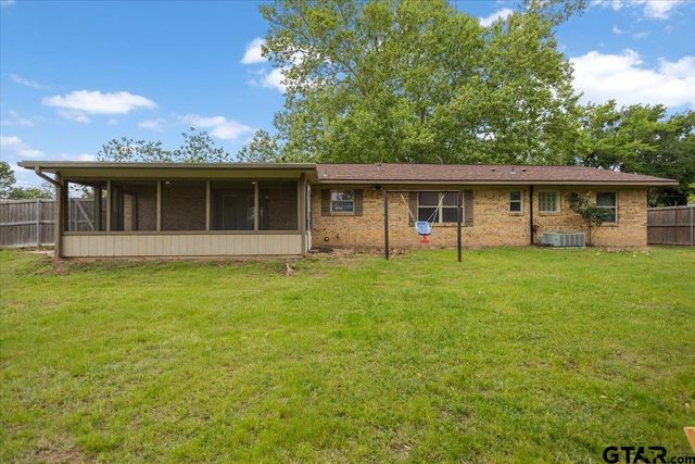 701 Georgia St., Lindale, TX 75771