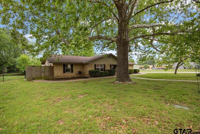 701 Georgia St., Lindale, TX 75771