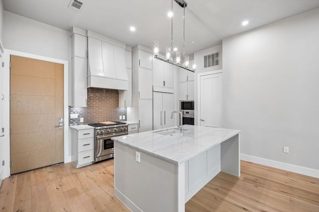 49 Arta Drive 102, Westlake, TX 76262