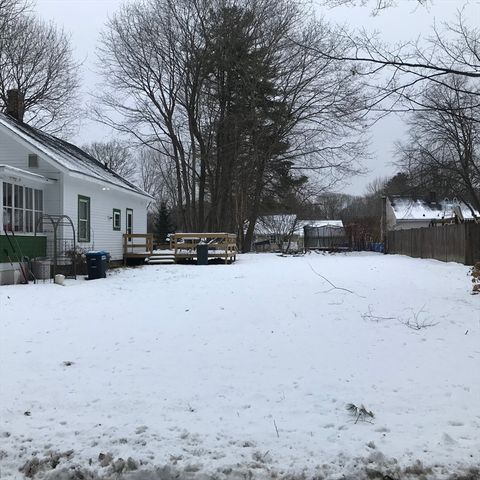 15 Orlando Ave, Pittsfield, MA 01201