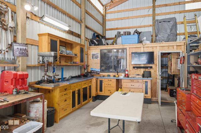 16288 Dyke Road, La Pine, OR 97739