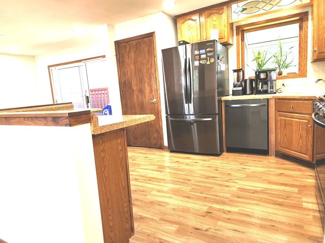 560 Lincoln Street, Roselle, IL 60172