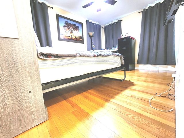560 Lincoln Street, Roselle, IL 60172
