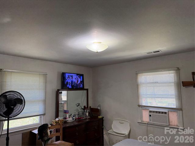 3218 Driftwood Drive, Charlotte, NC 28205