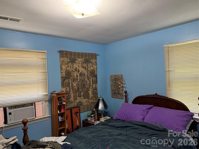 3218 Driftwood Drive, Charlotte, NC 28205