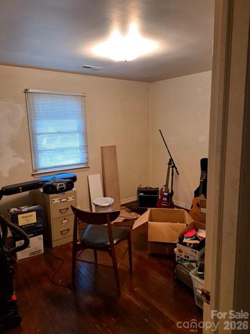 3218 Driftwood Drive, Charlotte, NC 28205