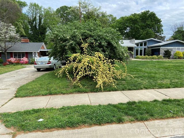 3218 Driftwood Drive, Charlotte, NC 28205